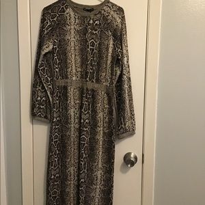 Beautiful snakeskin print sweater dress.